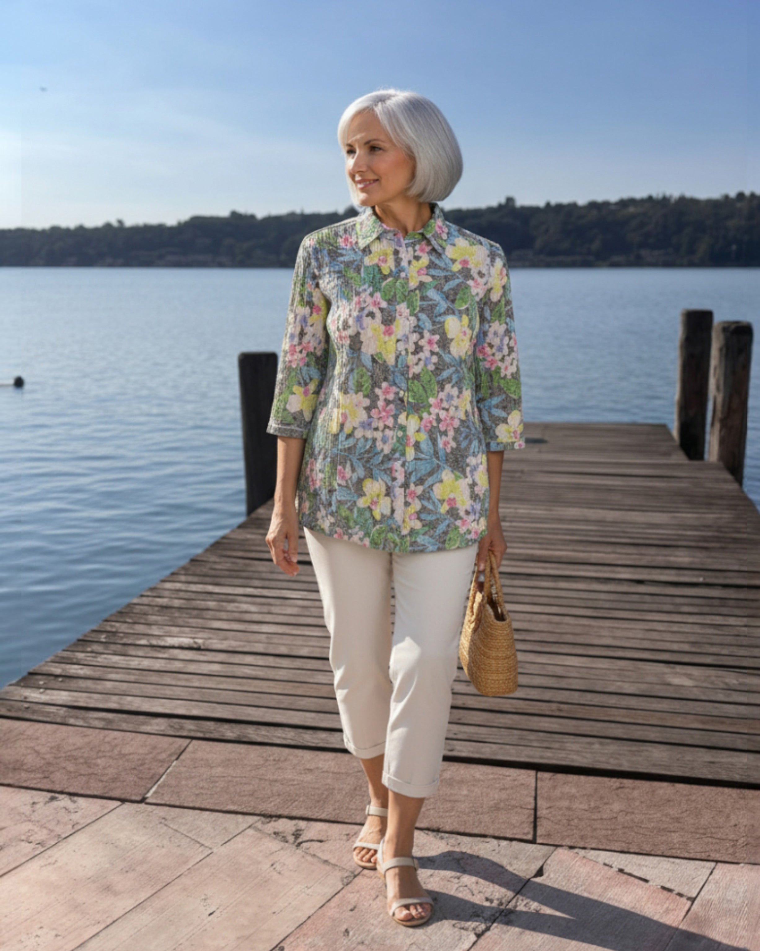 Ausbrennerbluse Multicolor – Leichte Damenbluse auf dunkelblauem Fond