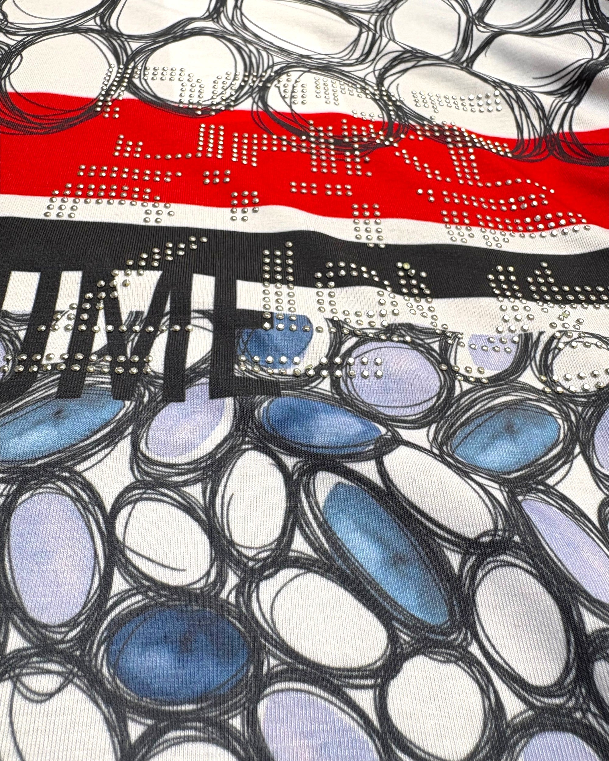 Modernes Statement-Shirt mit einzigartigem Muster – ein echter Blickfang für deinen Look!