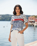 Modernes Statement-Shirt mit einzigartigem Muster – ein echter Blickfang für deinen Look!