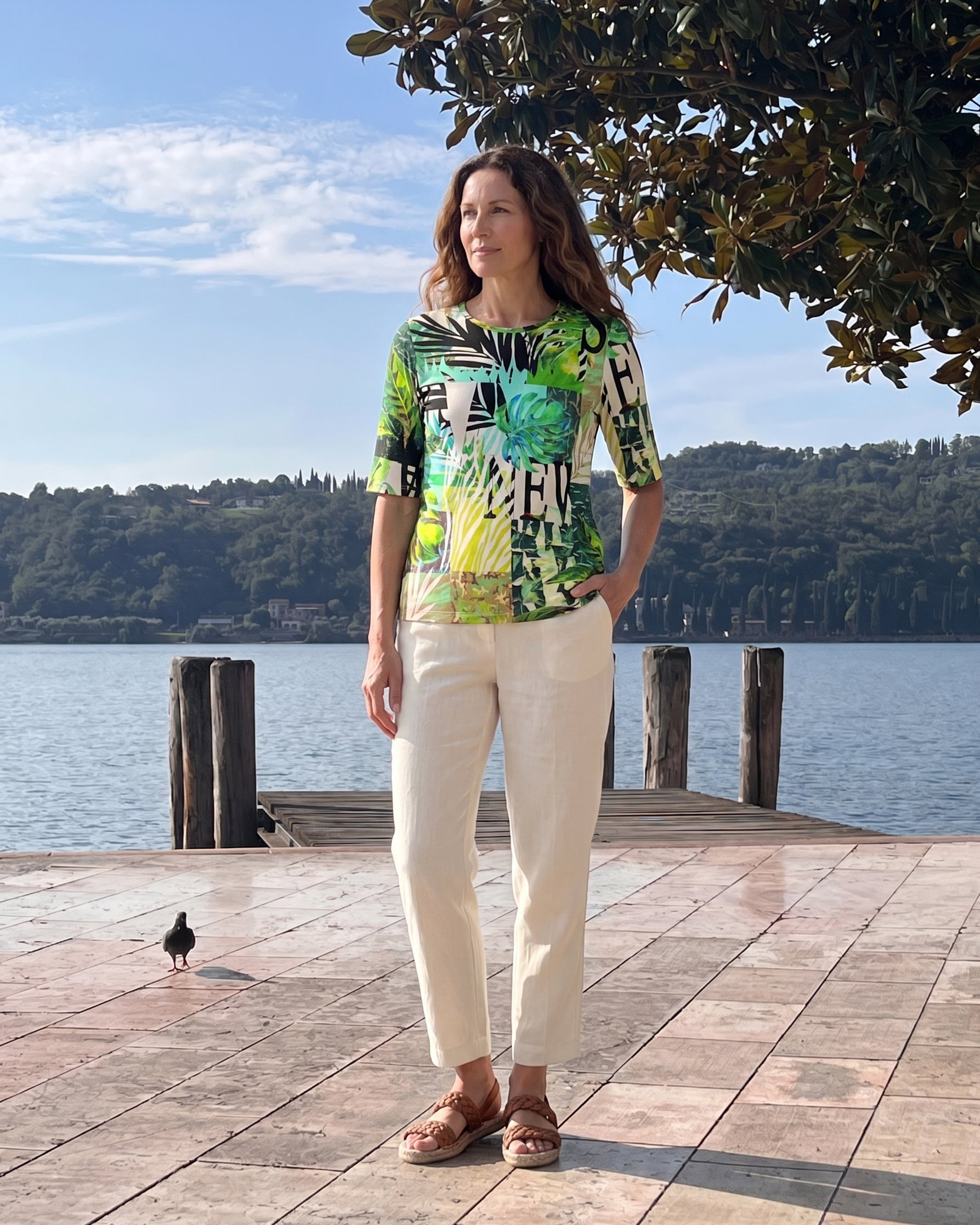 Shirt mit Tropical-Patchwork – Modernes Printshirt in Grün-Multicolor