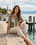 Shirt mit Tropical-Print – Sommerliches Kurzarmshirt in Khaki-Coral