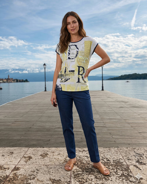 Shirt mit überschnittener Schulter im Print-Mix – Dein neues Key-Piece